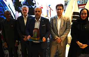 بیمه‌ دی غرفه برتر سومین نمایشگاه بین‌المللی شهر پایدار کیش شد